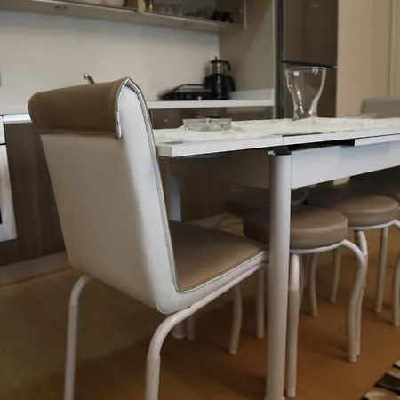 Venezia Suites Apartment