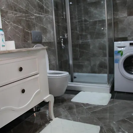 Venezia Suites *