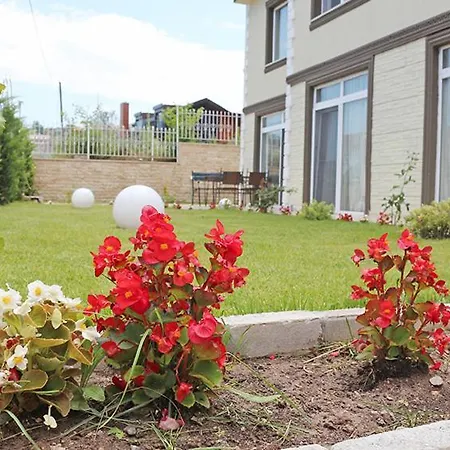 Baharoglu Life House Aparthotel 2*