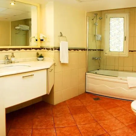 Tempo Gayrettepe 4*