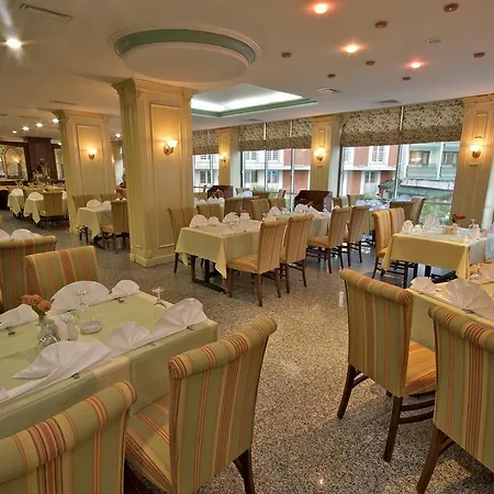 Hotel Grand Medya