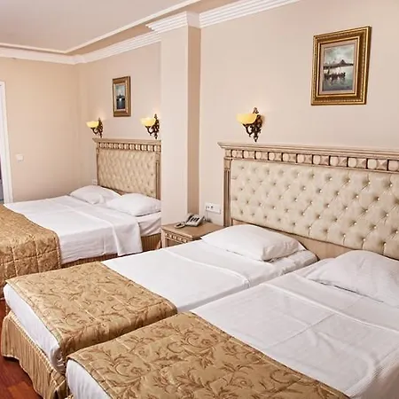 Istanbul Holiday Hotel Отель