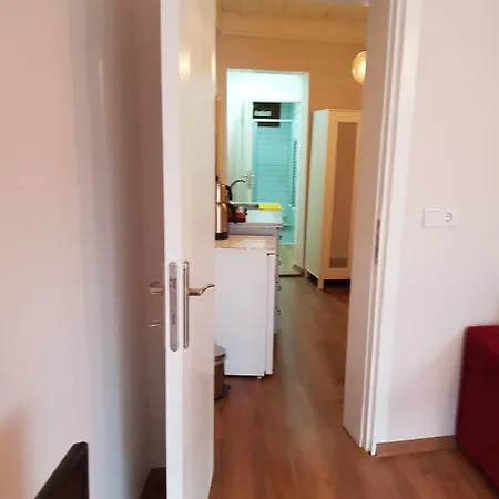 Linden Aparthotel 2*