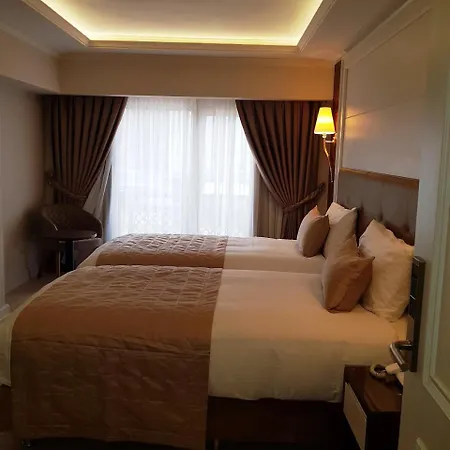 Grand Marcello Hotel 4*