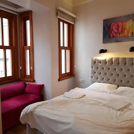 Linden Aparthotel 2*
