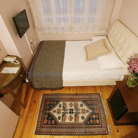 Uyan-special Category Hotel Estambul