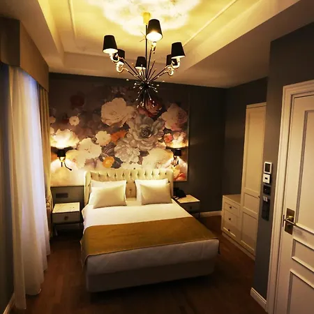 Ξενοδοχείο Royal Tophane 3*