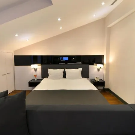 Hotel Nish & Istanbul
