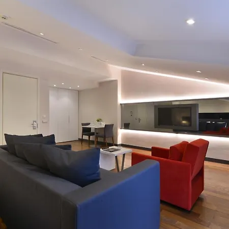 Hotel Nish &