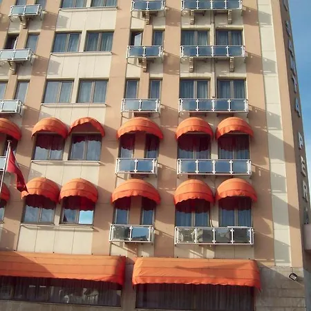 Otel Santa Pera