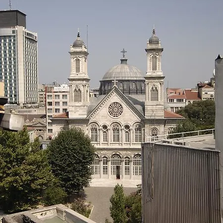 Hotel Istiklal 3*