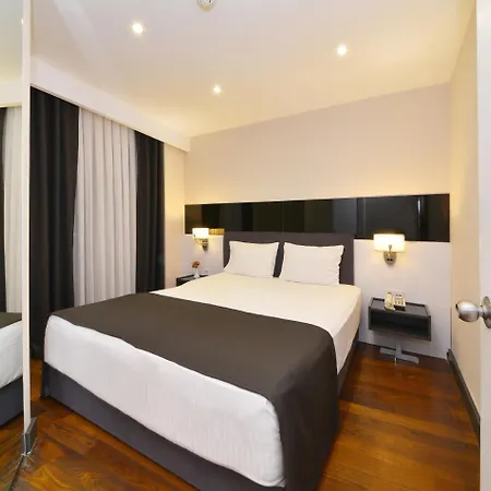 Hotel Nish & Istanbul