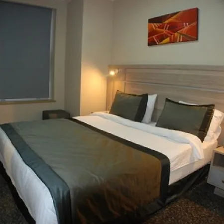 Sinem & Old Hotel Istanbul