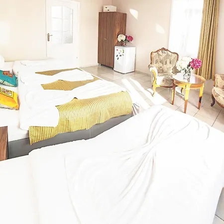 White Palace Apart Hotel Old City Hotel 2*