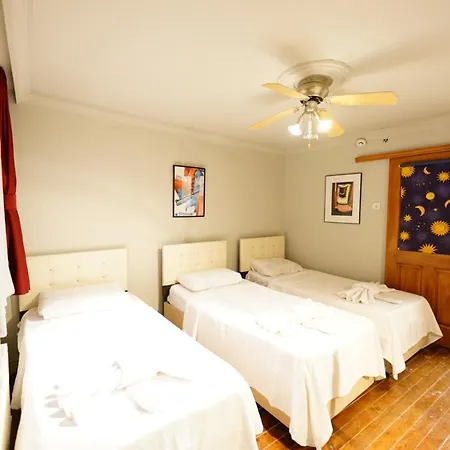 Taxim Garden Hotel 3*