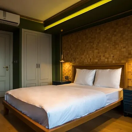 Mansion By Cheers Hotel