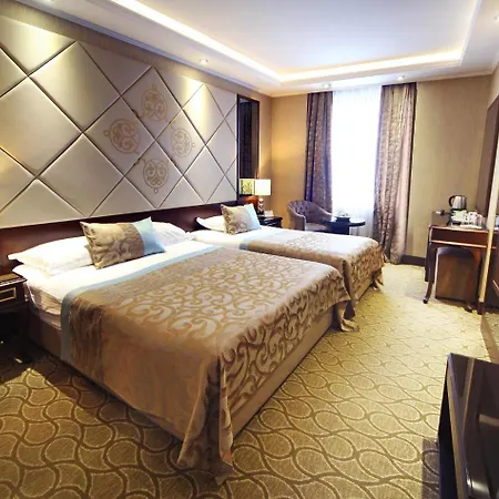 Hotel The Parma Downtown 4*