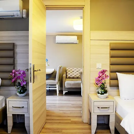 Park Royal Alkhaleej Hotel *