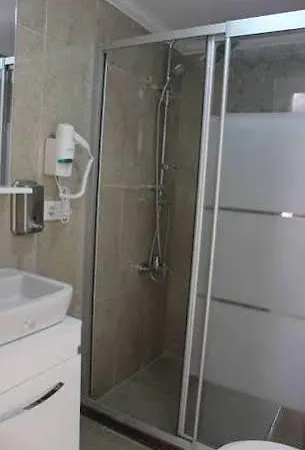 Global Hotel