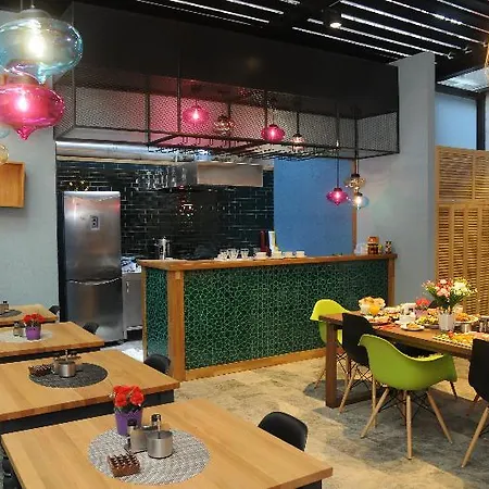 El Gusto Hotel 2*