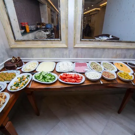 Hhk Downtown Hotel 4*