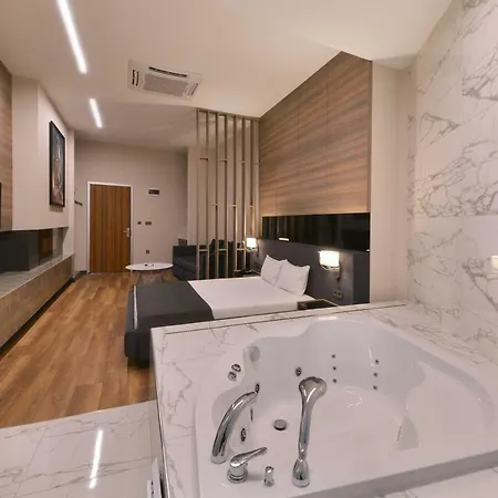 Nish & Hotel 3*