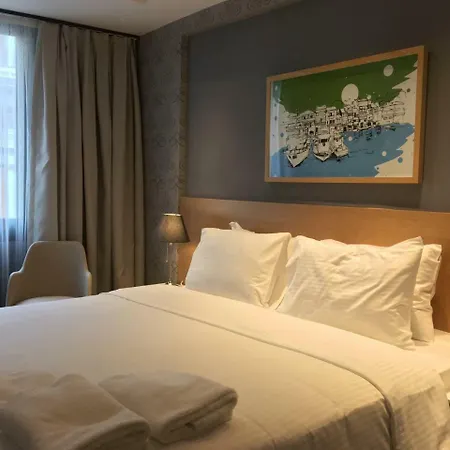 Four-g Hotel 2*