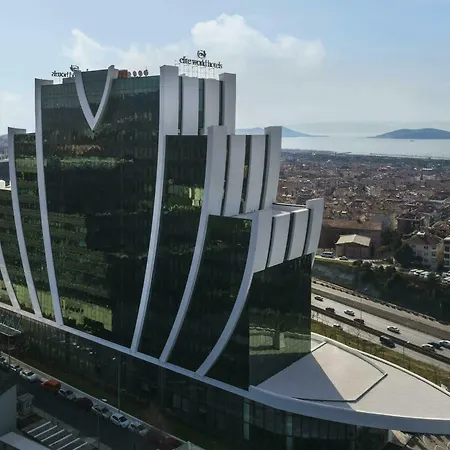 Elite World Grand Küçükyalı 5*