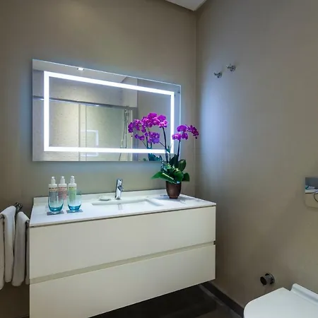 Hotel Fraser Place Anthill 5*