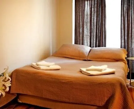 Apartahotel The Y