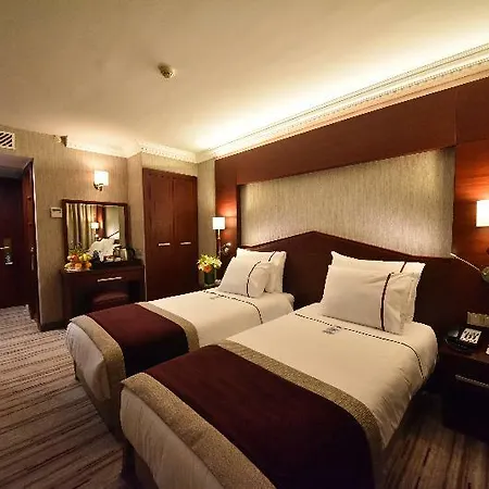 Hotel Taksim Gonen 4*