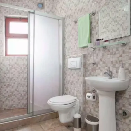 Aparthotel Balat House *
