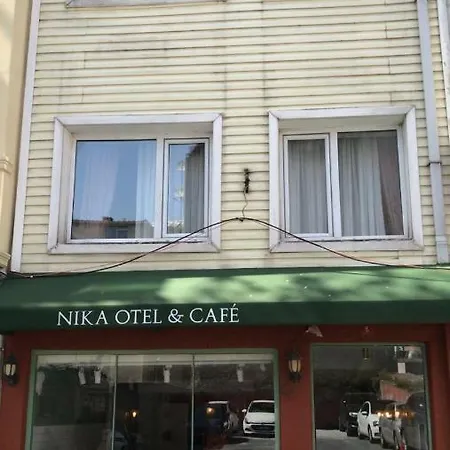 Nika & Cafe Hotel 2*