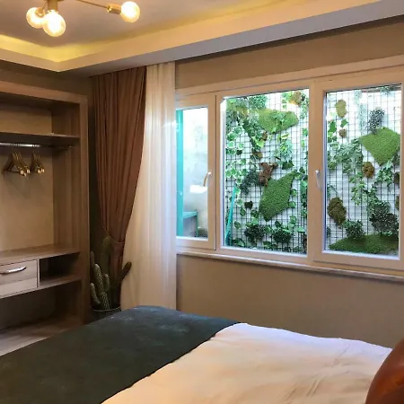 Hotel Nika & Cafe 2*
