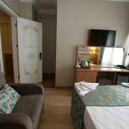 Hotel Agora Boutique & Bistro 3*