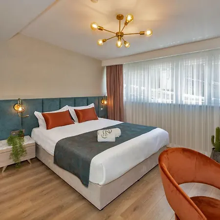 Hotel Nika & Cafe