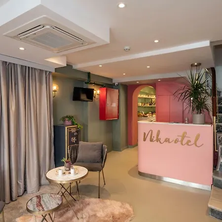 Nika & Cafe Hotel 2*