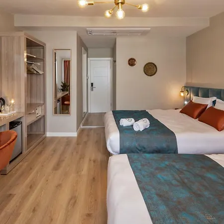 Hotel Nika & Cafe
