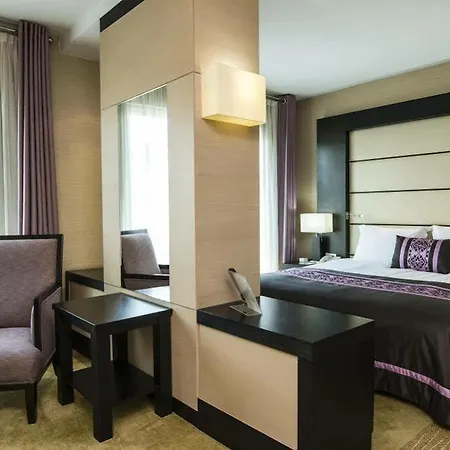 Ramada Plaza City Center Osmanbey Hotel