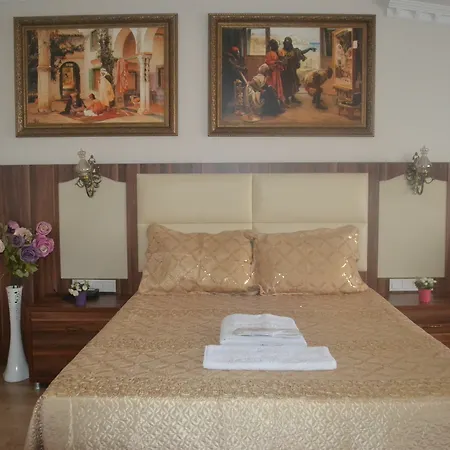 Peradise Hotel