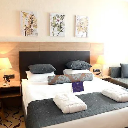 Listana Hotel 4*