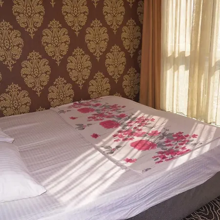 King Suit Aparthotel 2*