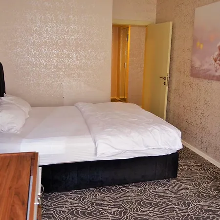 King Suit Aparthotel 2*