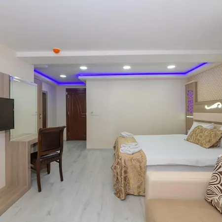 Raimond מלון 3*