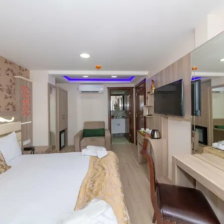 Raimond Hotel 3*