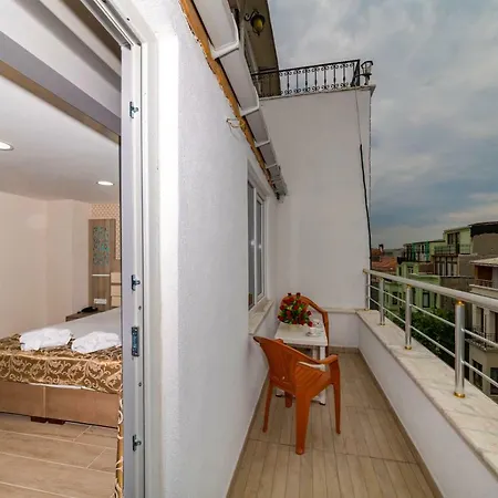 Raimond Hotel 3*