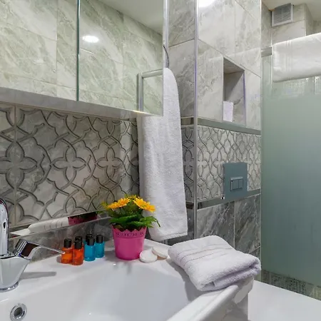 Hotel Raimond 3*