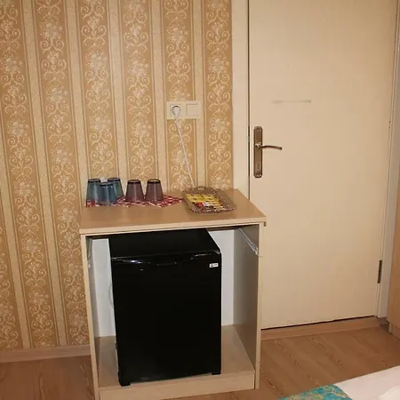 Hotel Omega 2*