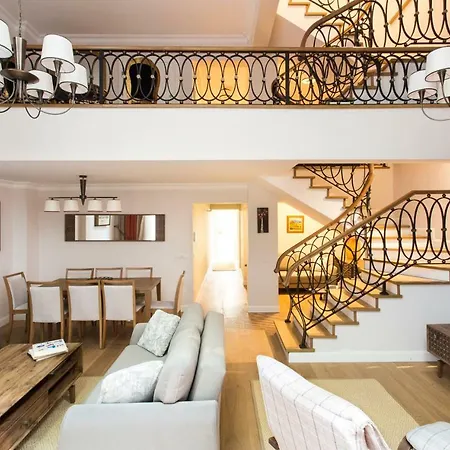 Amazing Triplex By Deniz Suites