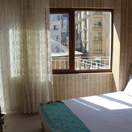Hotel Omega 2*